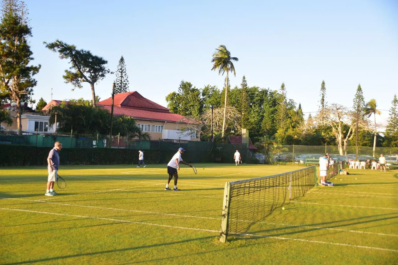 Detail of a grass tennis court at MGC